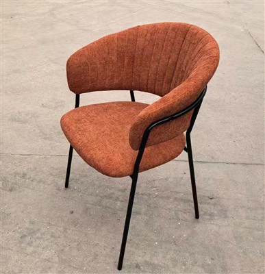 Oranžový nábytok zvýrazní vkus vášho domova